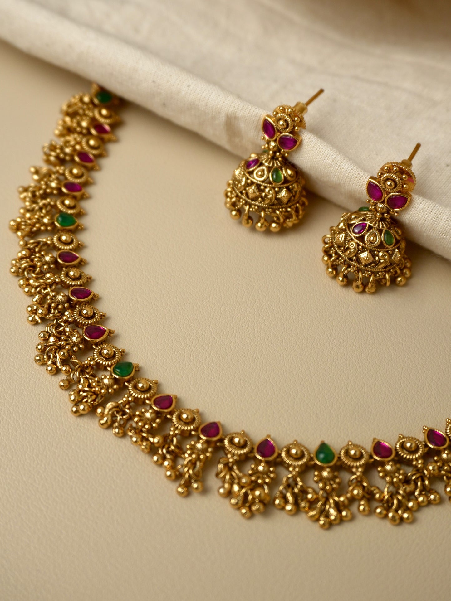 Keshavi Necklace Set