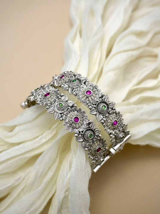 Gayatri Oxidised Kada Bangle Set