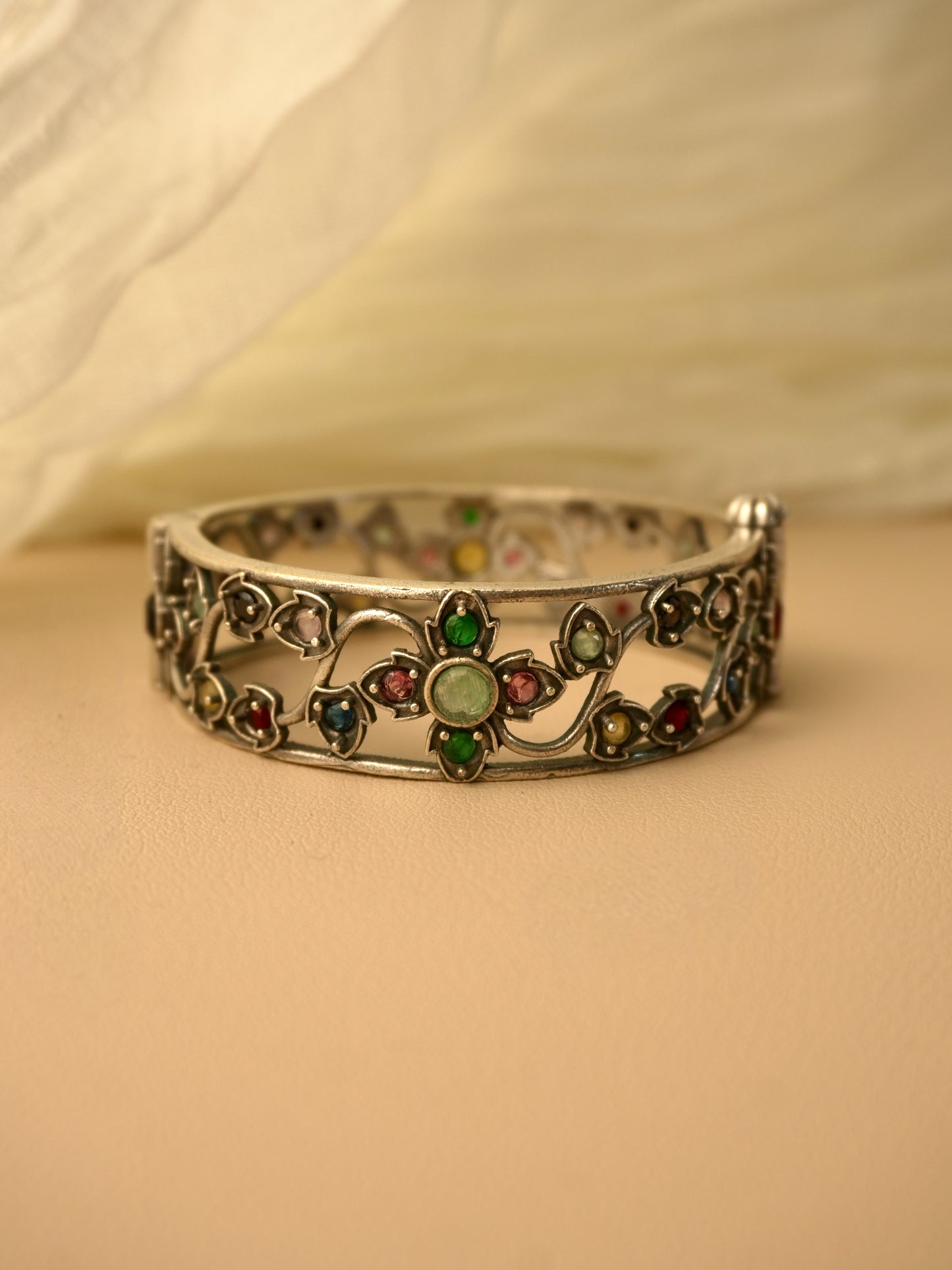 Yalini Oxidised Kada Bangle