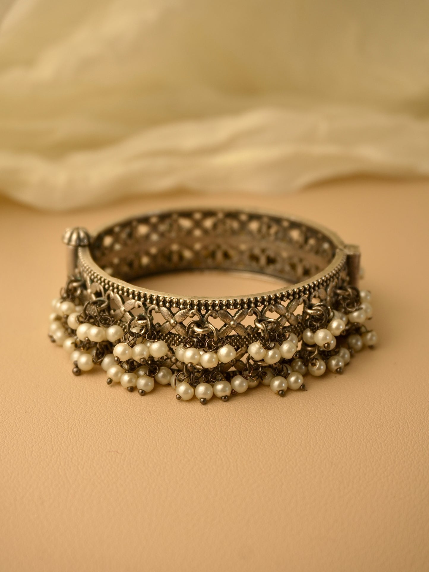 Piyali Oxidised Kada Bangle