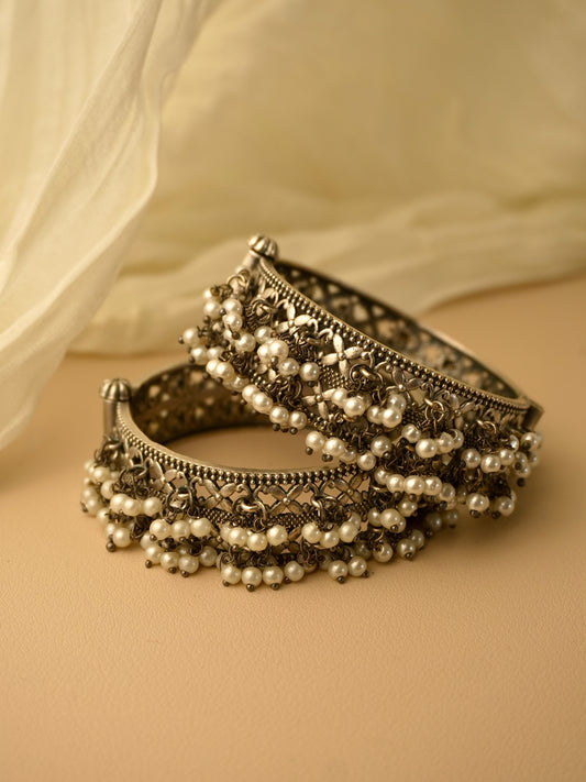 Piyali Oxidised Kada Bangle
