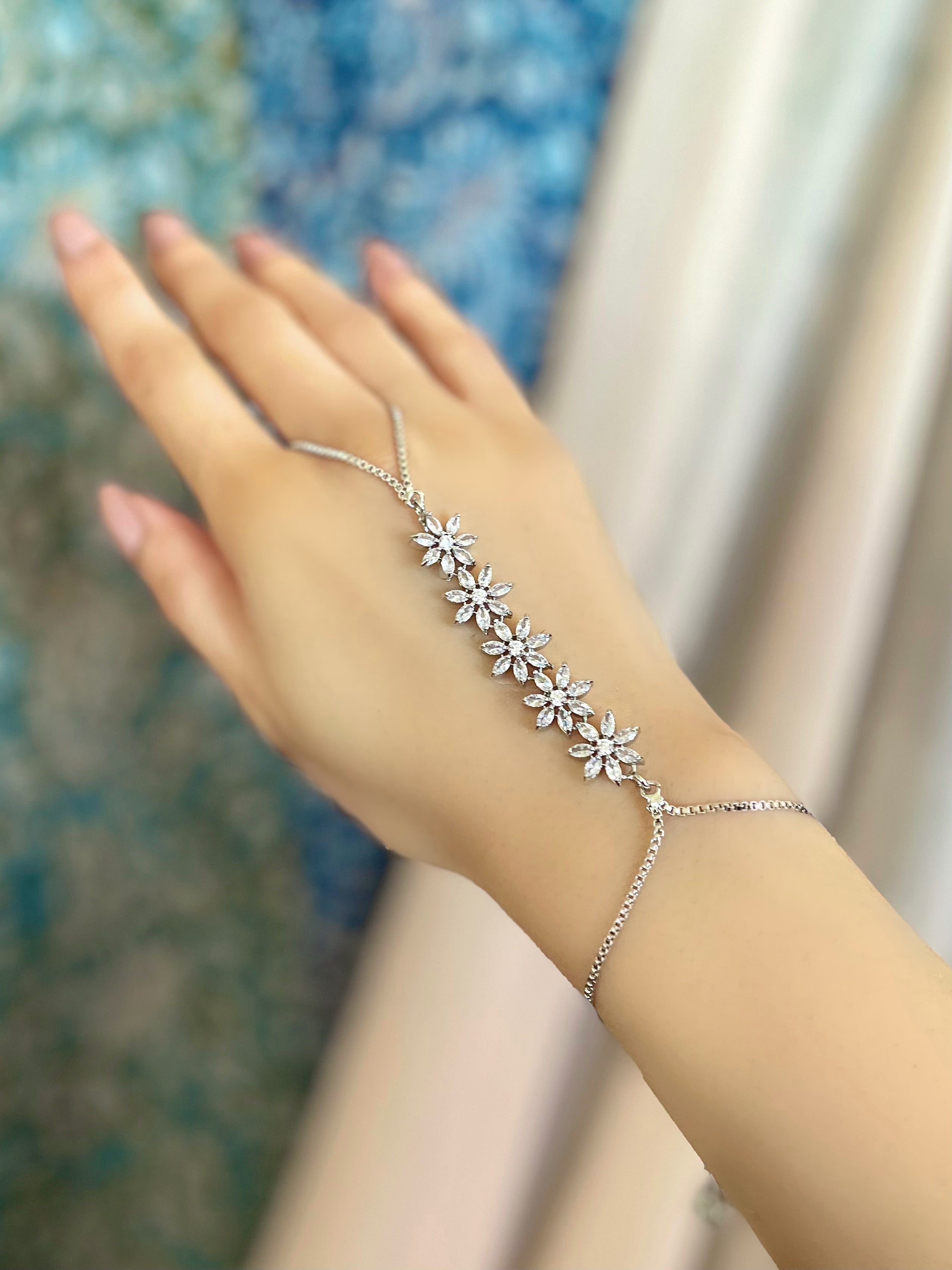 Hand Chains Maharani Hand Chains Maharani