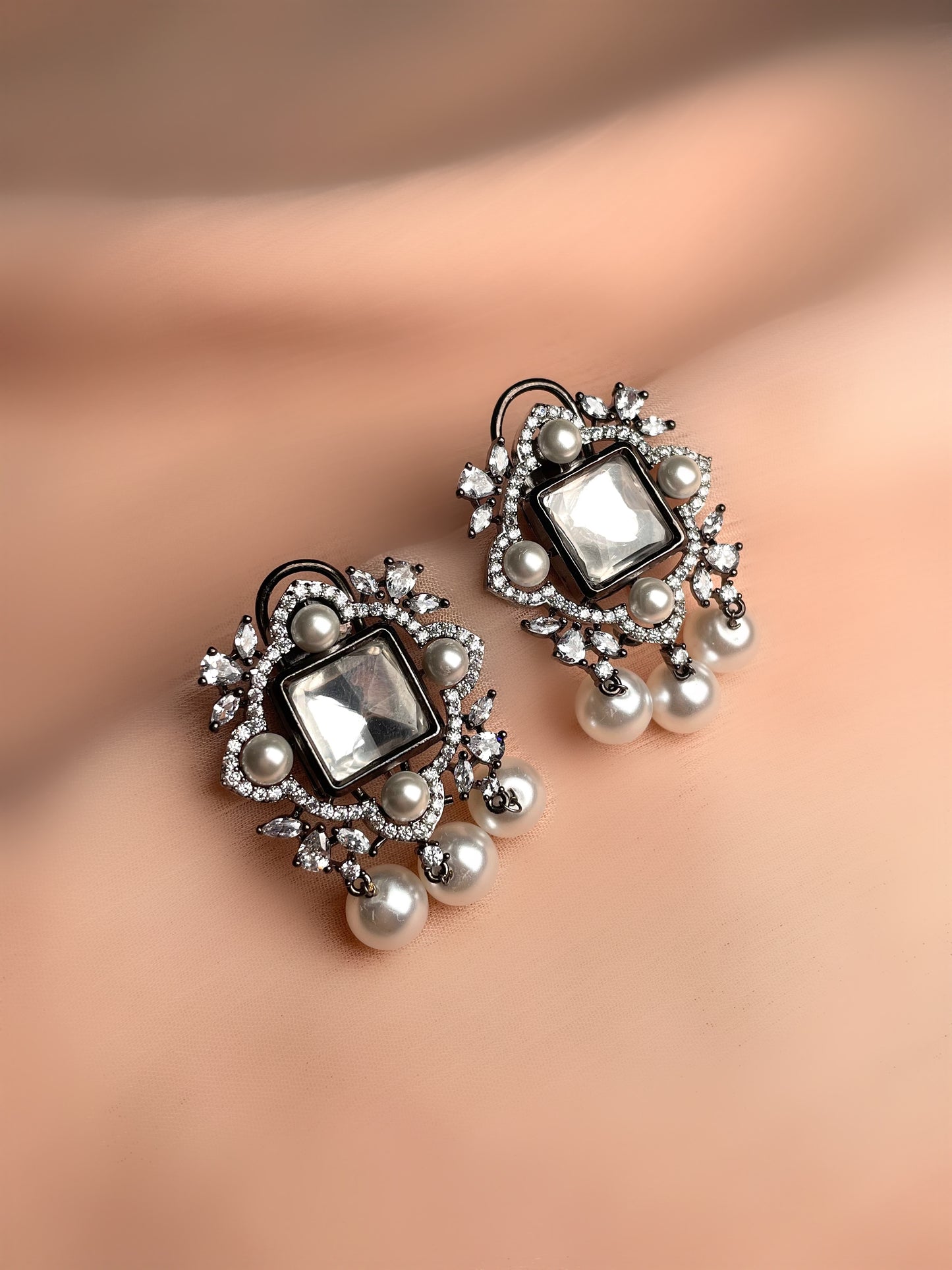 Amala Kundan Earrings