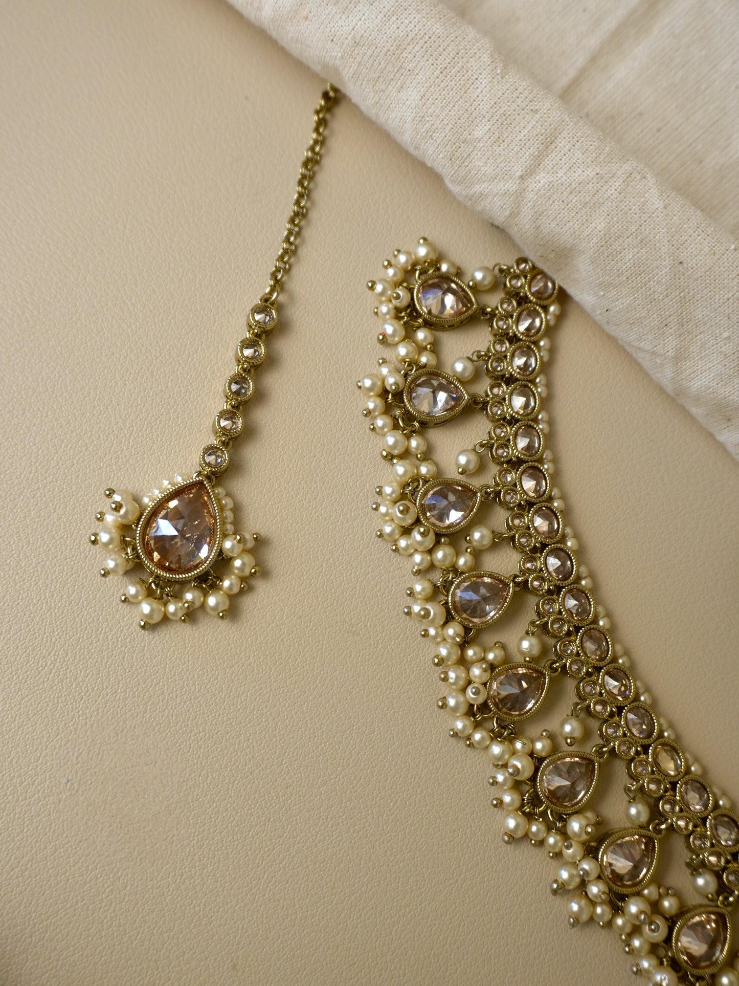 Aditi Necklace Set