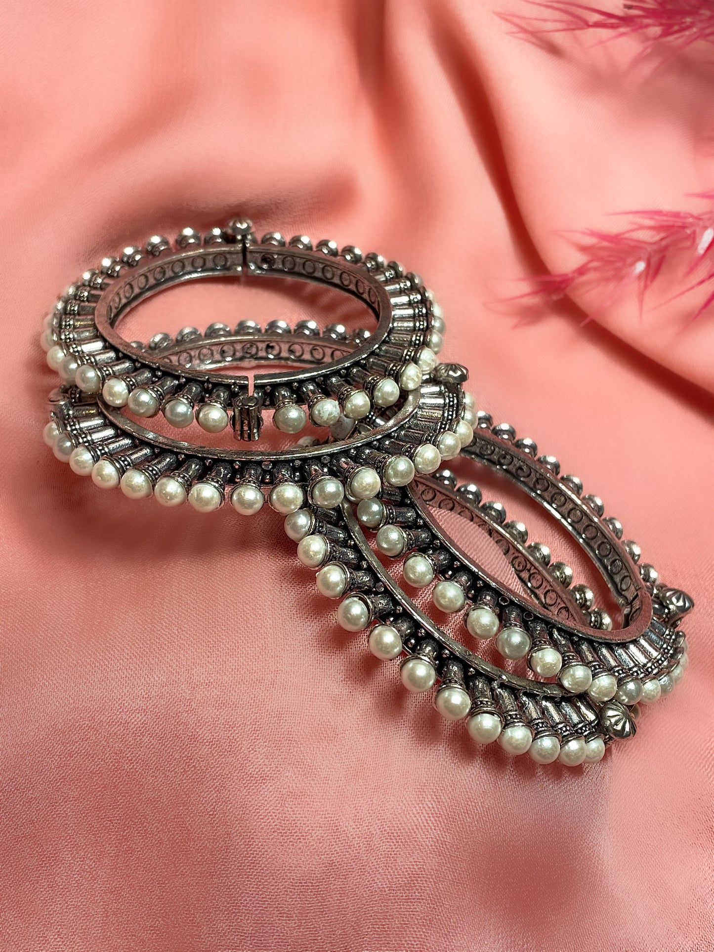 Noor Oxidised Kada Bangle