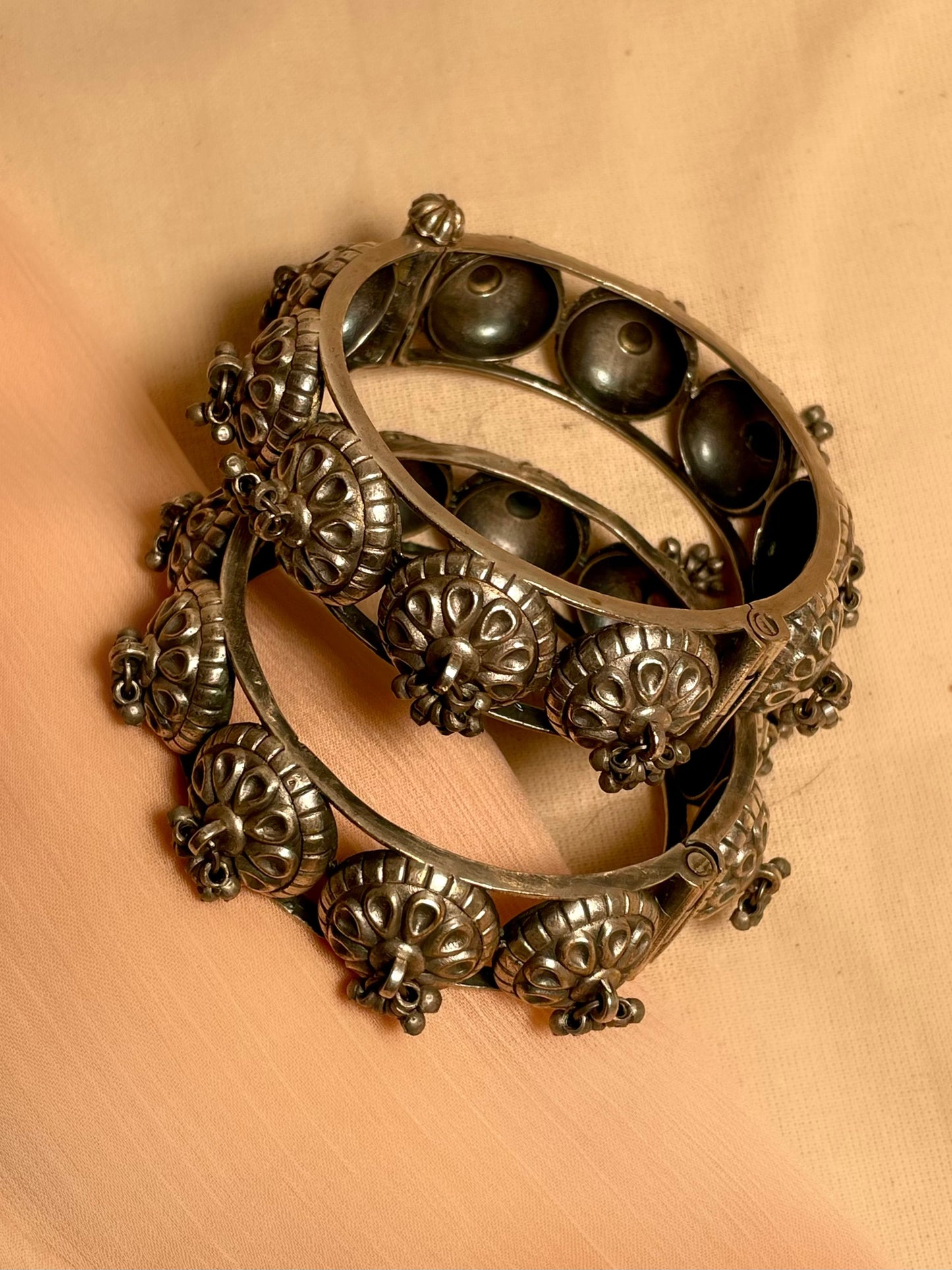 Padma Oxidised Kada Bangle