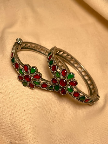 Kashvi Oxidised Kada Bangle