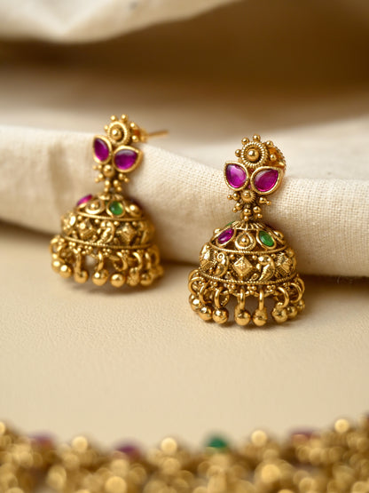 Keshavi Necklace Set