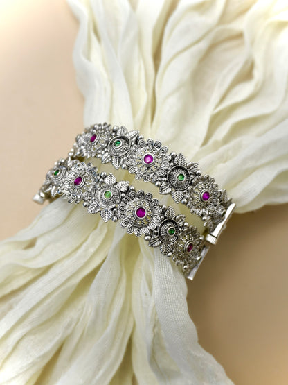 Gayatri Oxidised Kada Bangle Set