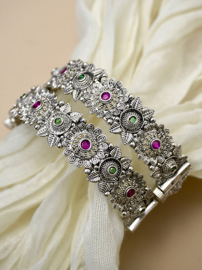 Gayatri Oxidised Kada Bangle Set