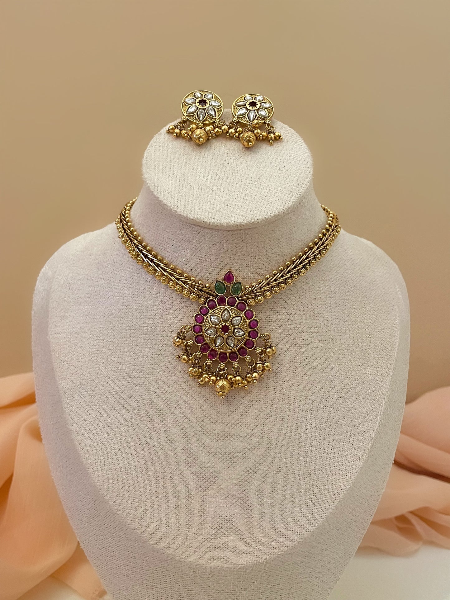 Chanasya Necklace Set