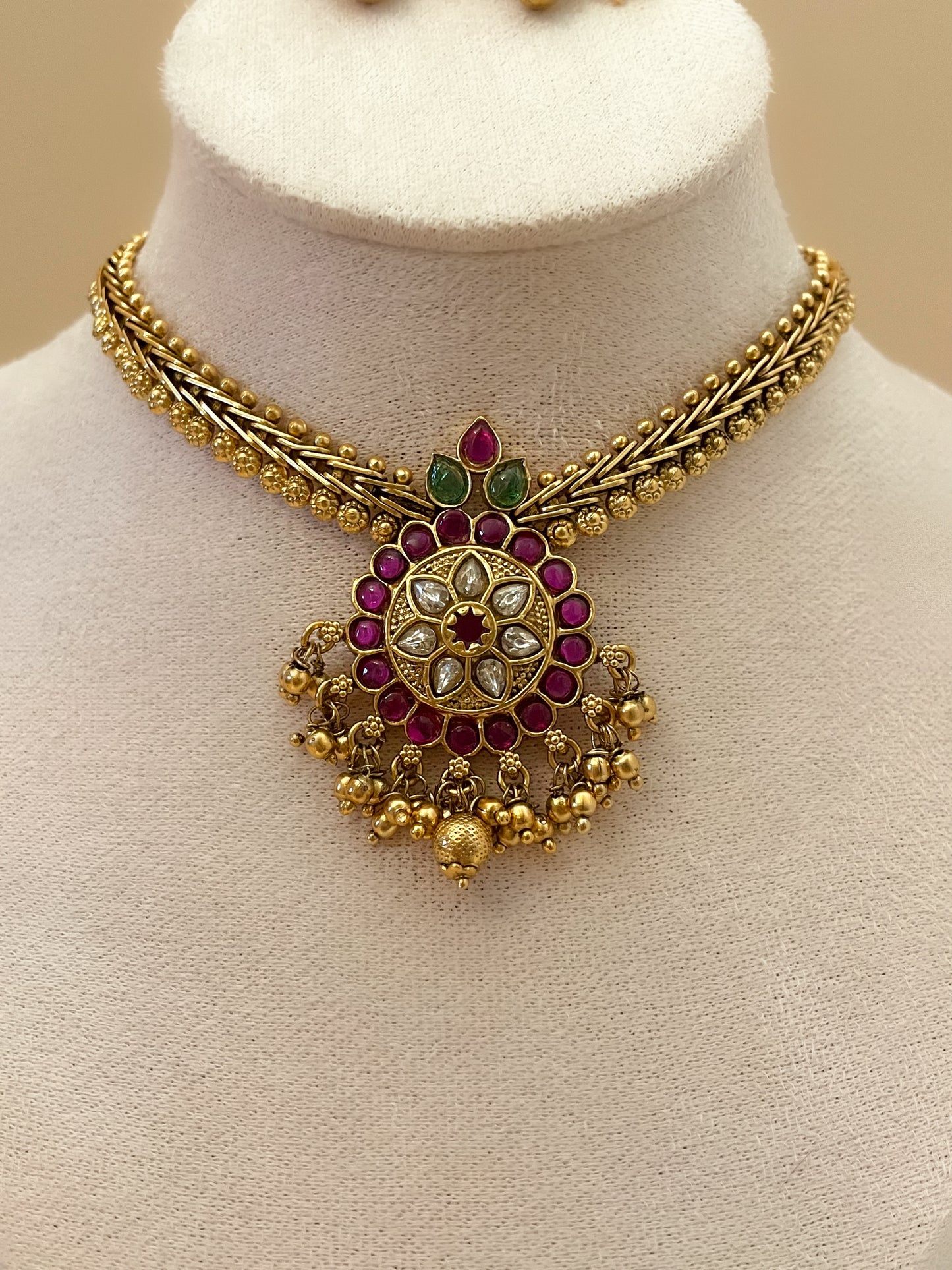 Chanasya Necklace Set