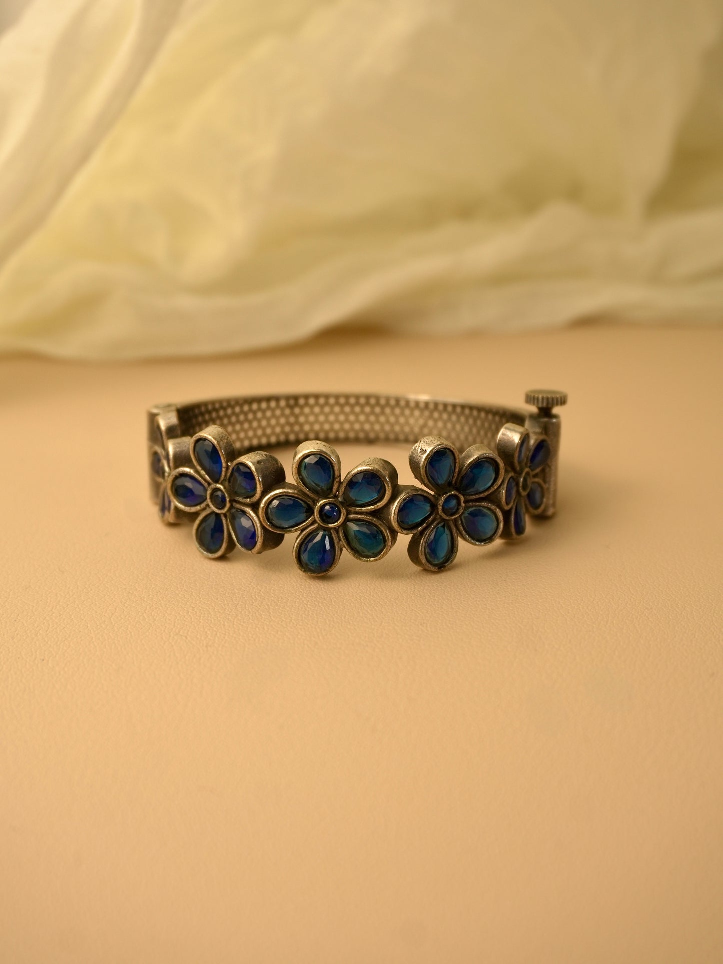 Naveena Oxidised Kada Bangle