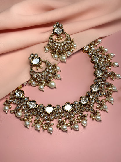 Aarvi Necklace Set