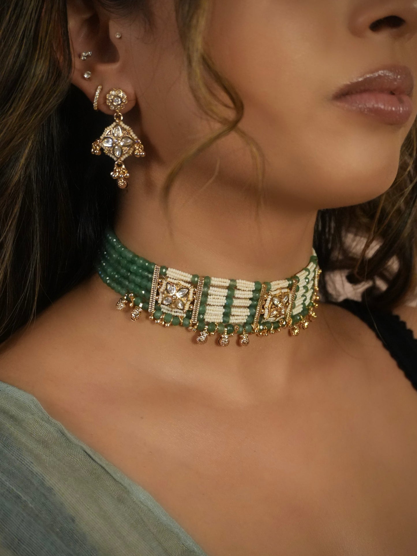 Sanaaya Kundan Choker Set