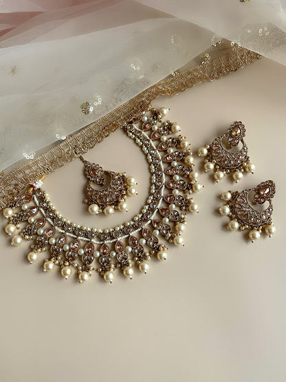 Ruhi Necklace Set