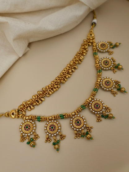 Maanika Necklace Set