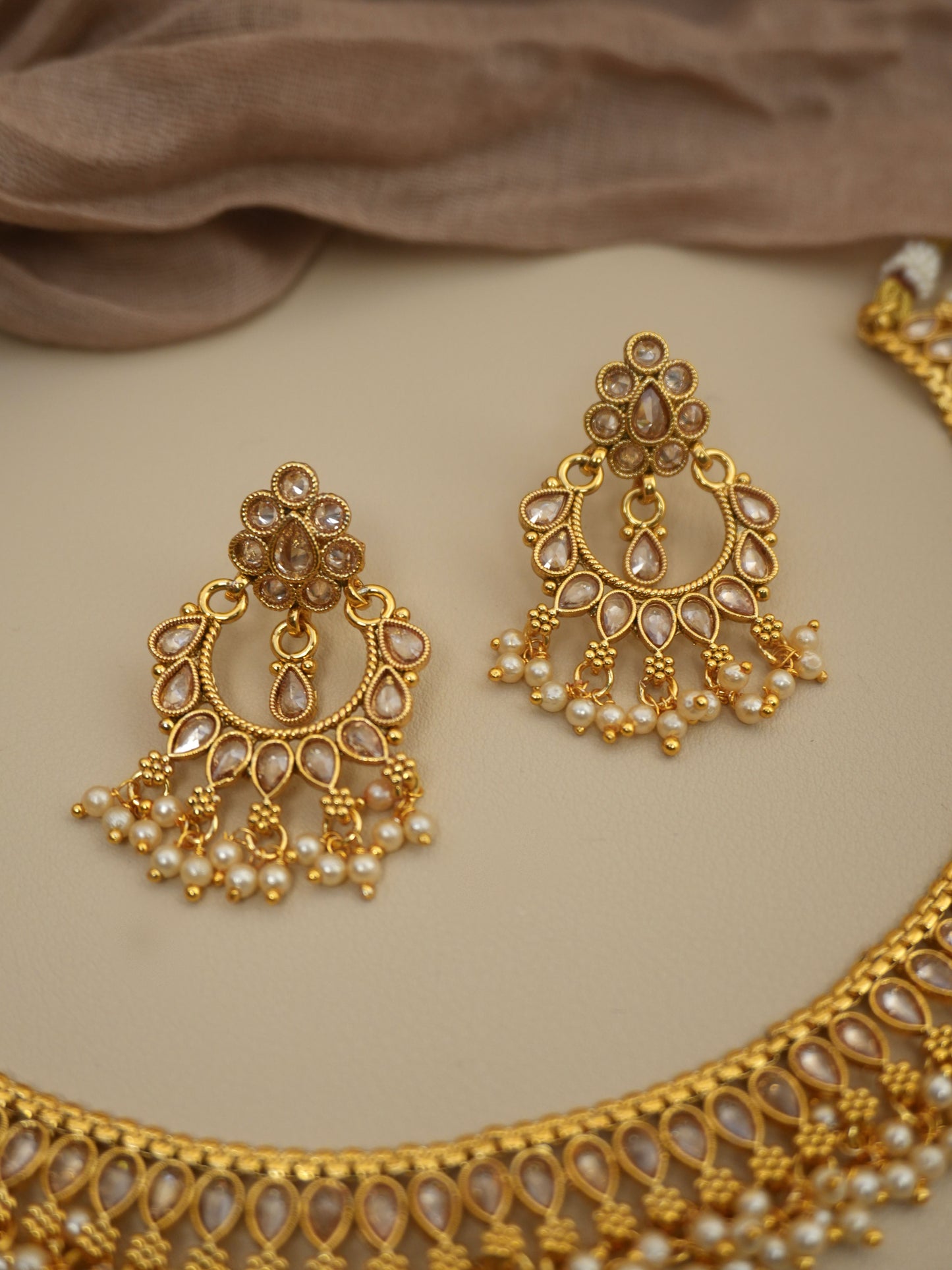 Apoorva Necklace Set