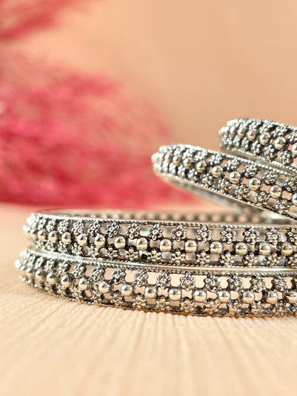 Saanvi Kada Bangles