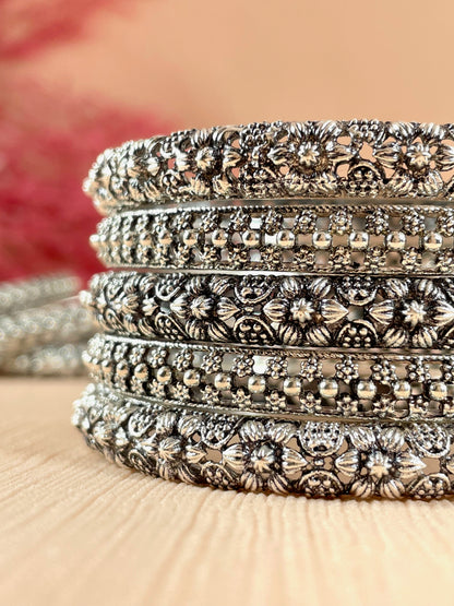 Maahi Kada Bangles